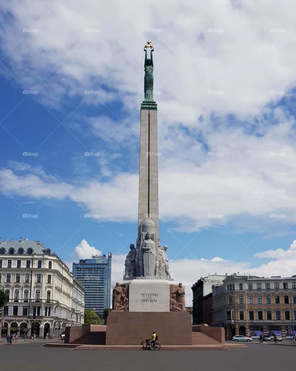Freedom monument, Riga