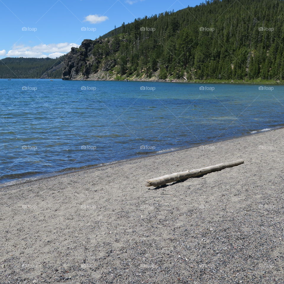 Gravel beach at East Lake