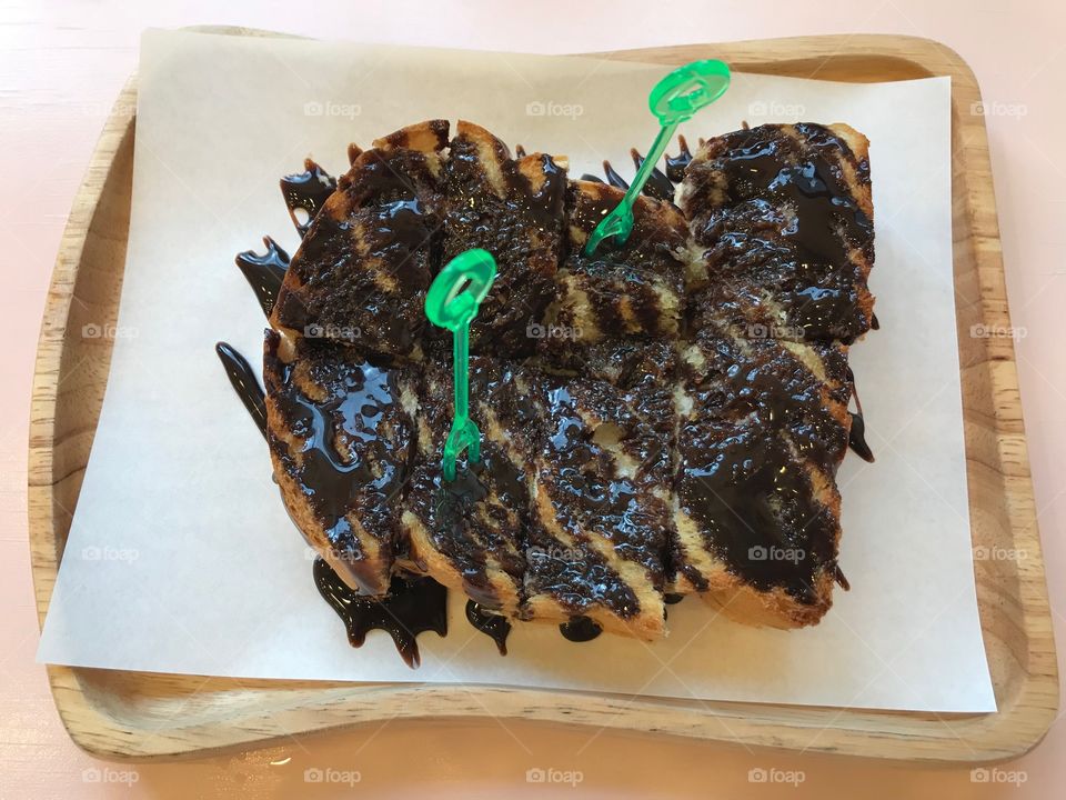 Bread with chocolate lava 