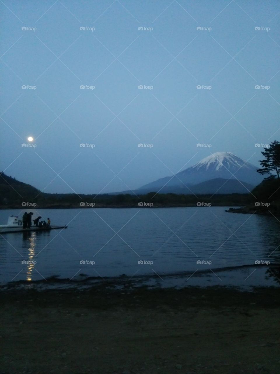 Mt. fuji with the moon