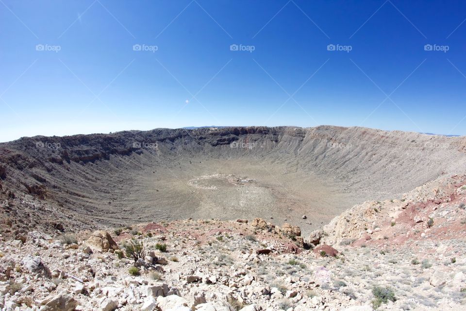 Arizona Meteor Crater, big ass hole in the ground. 
