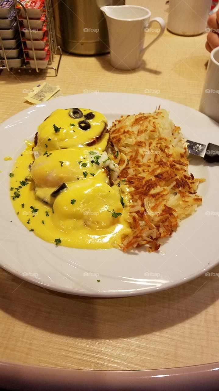 eggs benedict for breakfast