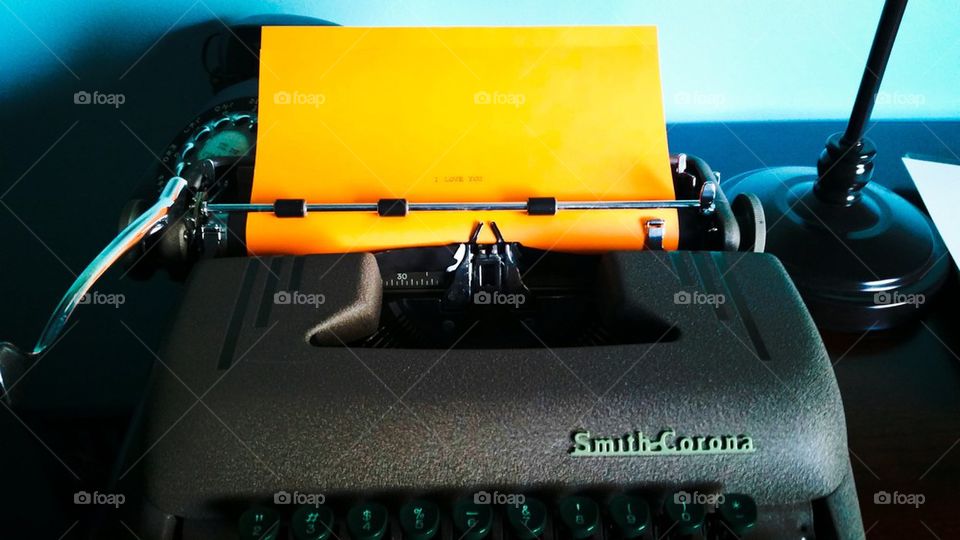 Write I love you on the typewriter