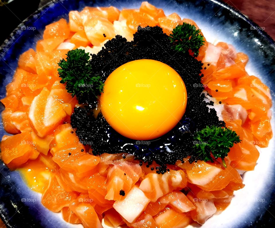 Bara Chirashi Don: Salmon