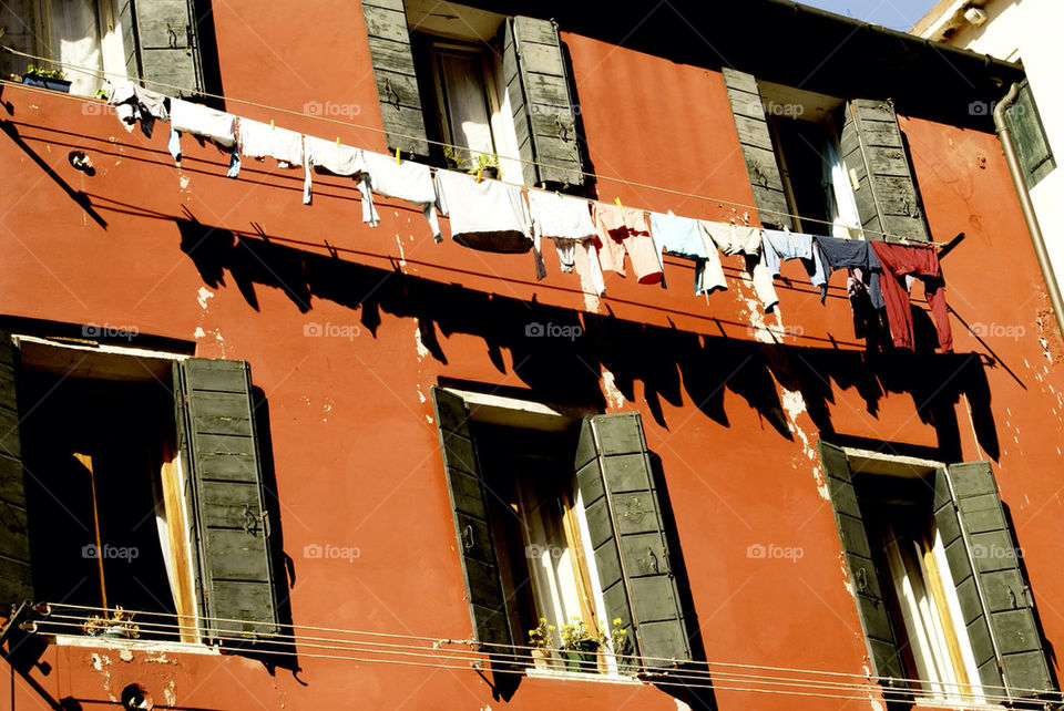 italy summer windows building by lgt41
