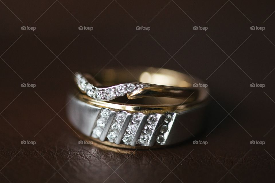 Bride and grooms wedding rings 