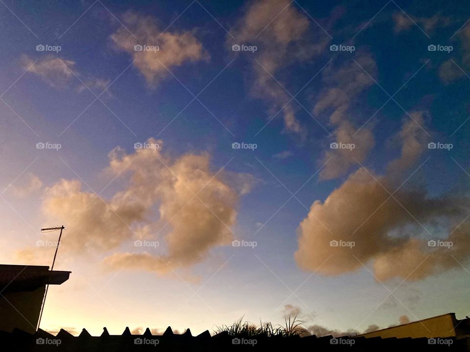 🌄🇺🇸 An extremely beautiful dawn in Jundiaí, interior of Brazil. Cheer the nature! / 🇧🇷 Um amanhecer extremamente bonito em Jundiaí, interior do Brasil. Viva a natureza! 
