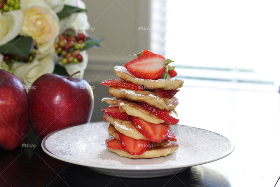 Apple cottage cheese pancakes