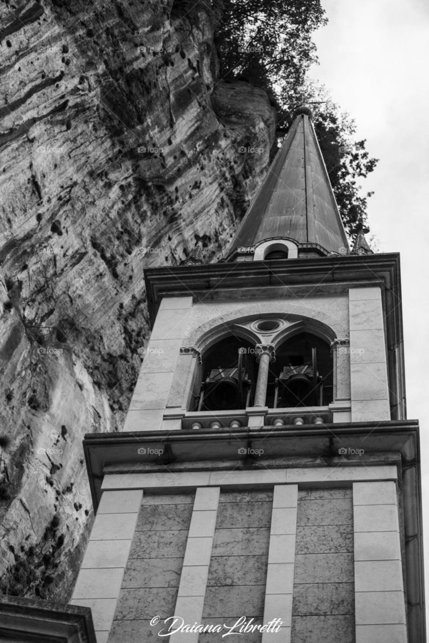 Santuario della madonna della corona
Sanctuary of the Madonna of the crown