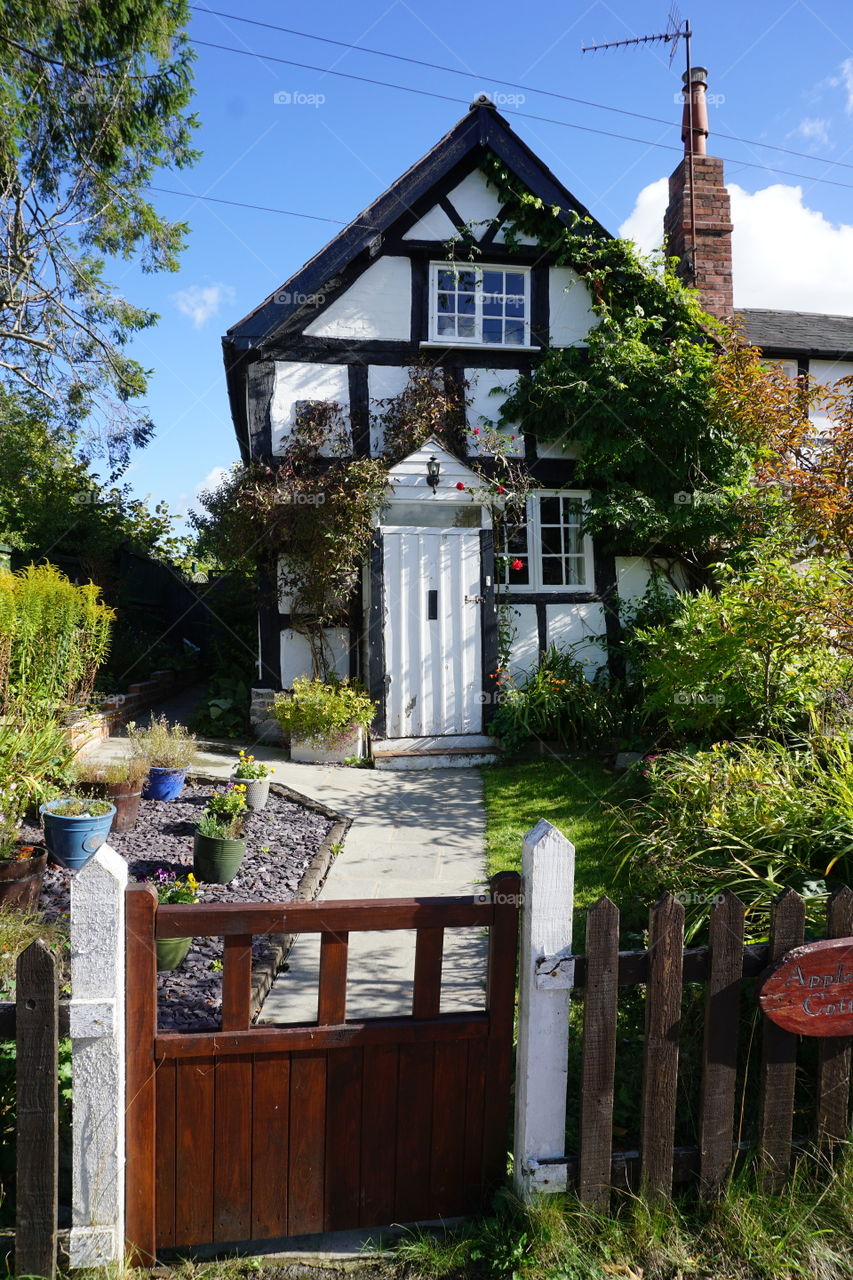 End of Terrace cottage in a pretty village in England 🏴󠁧󠁢󠁥󠁮󠁧󠁿