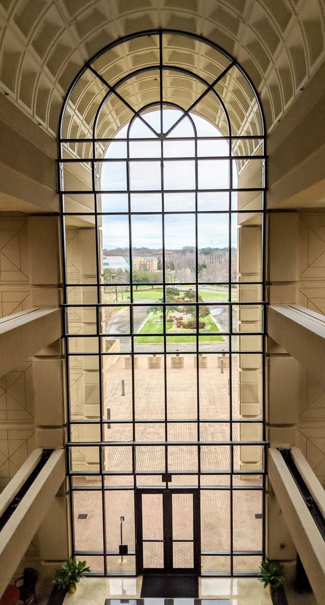 curved window scene