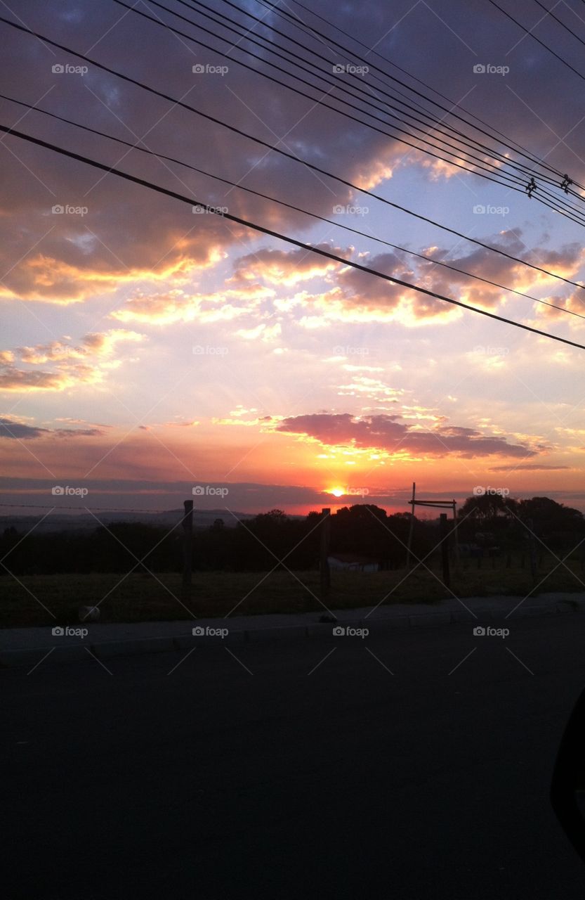 🌅Desperte, Jundiaí. 
Que a jornada diária possa valer a pena!
🍃
#sol #sun #sky #céu #photo #nature #morning #alvorada #natureza #horizonte #fotografia #pictureoftheday #paisagem #inspiração #amanhecer #mobgraphy #mobgrafia #Jundiaí #AmoJundiaí 