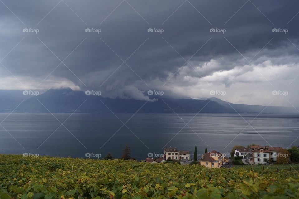 Avant que l'orage n'éclate sur les vignobles de Lavaux