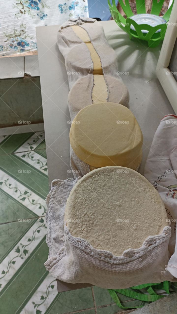 hand-cured cheese from Minas Gerais, on a farm in Ubai.