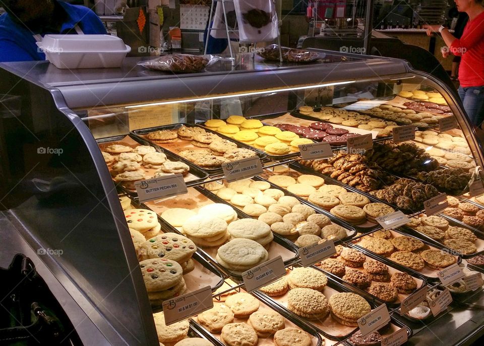 Bakery case full of all kinds of yummy cookies