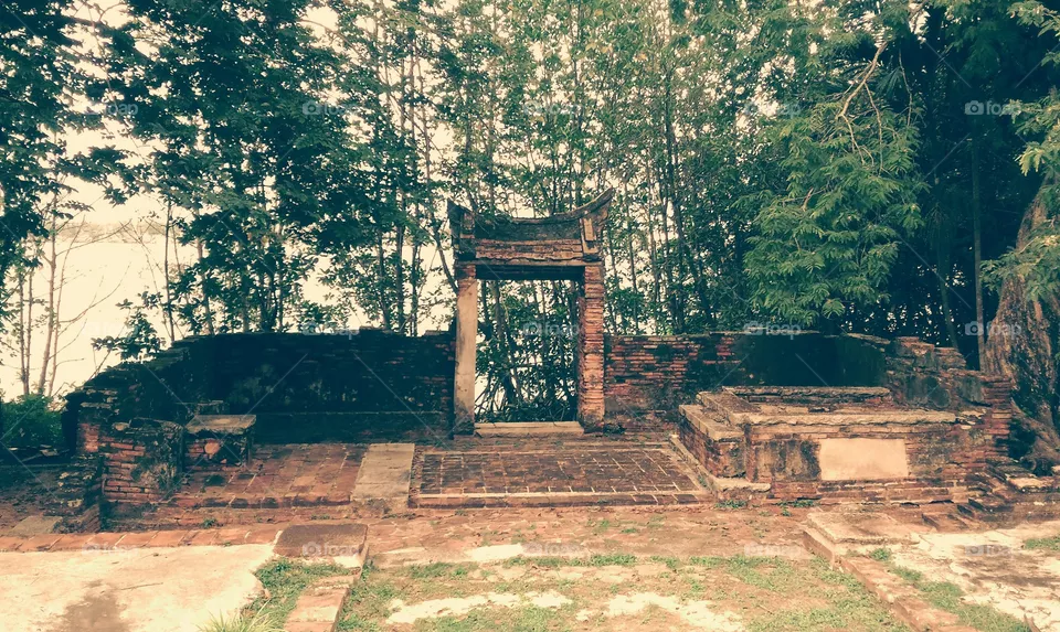 gate