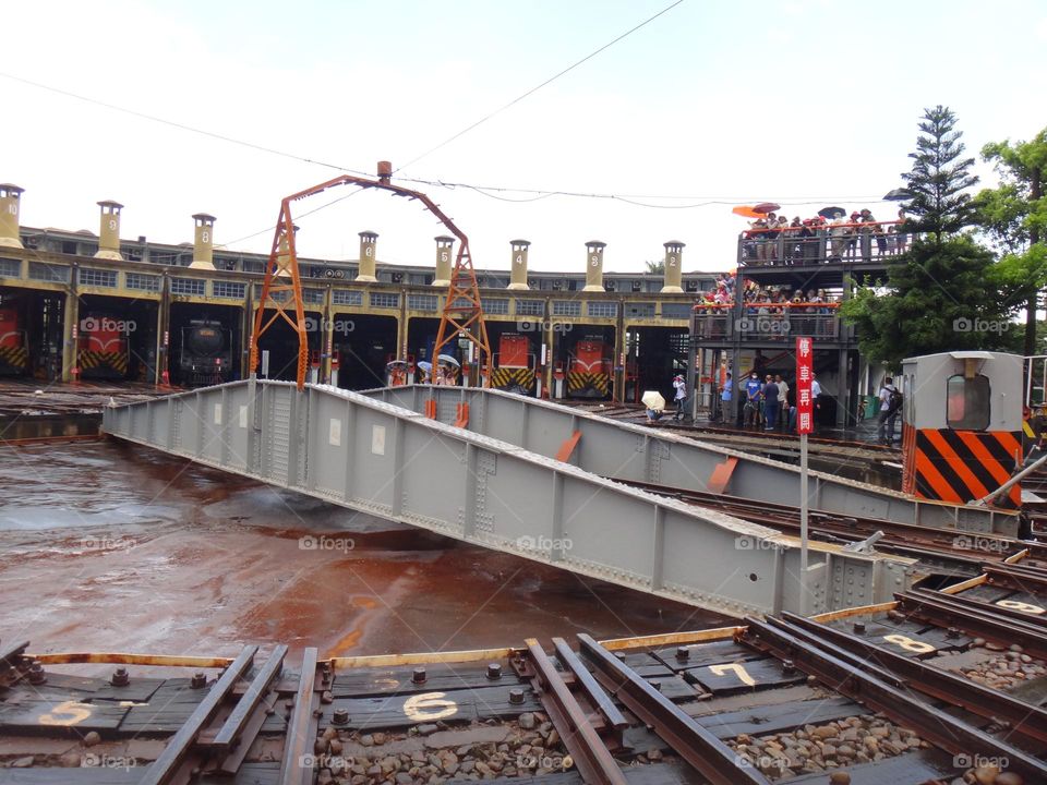 Changhua Roundhouse is a railway roundhouse operated by the Taiwan Railway Administration . The roundhouse is located directly north of Changhua railway station. Built in 1922, it is the only surviving railway roundhouse in Taiwan.