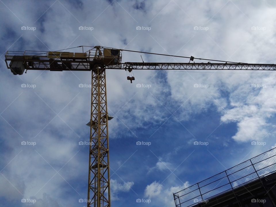 construction crane on ble sky