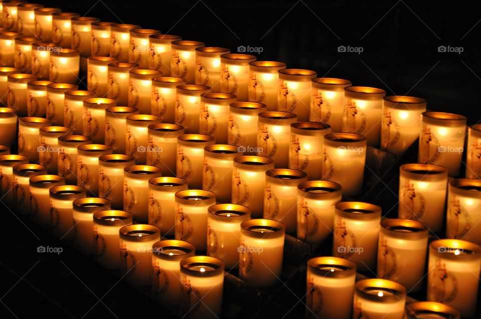 candles in notre damme cathedral