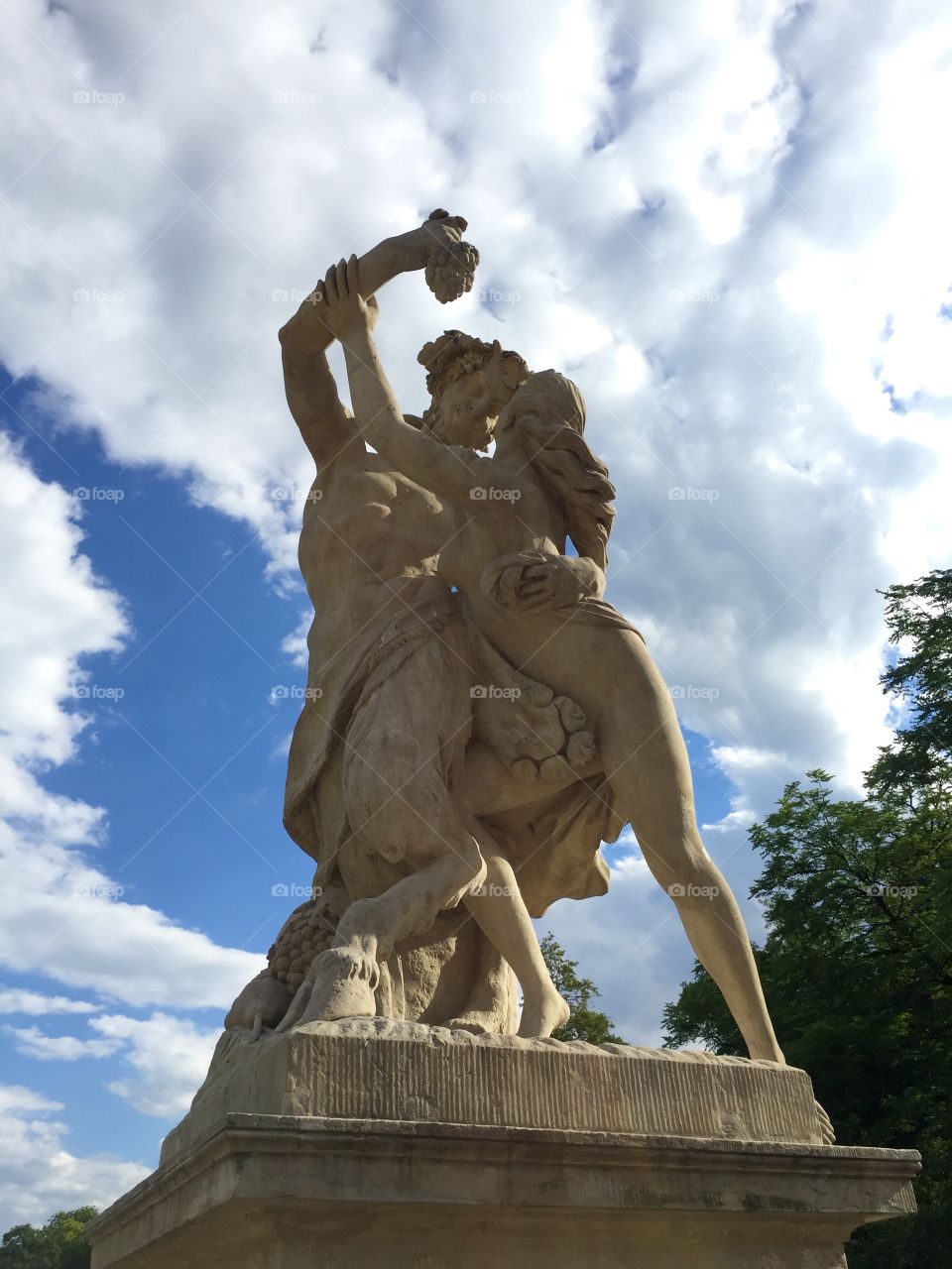 A statue in the Lazienki Krolewski park