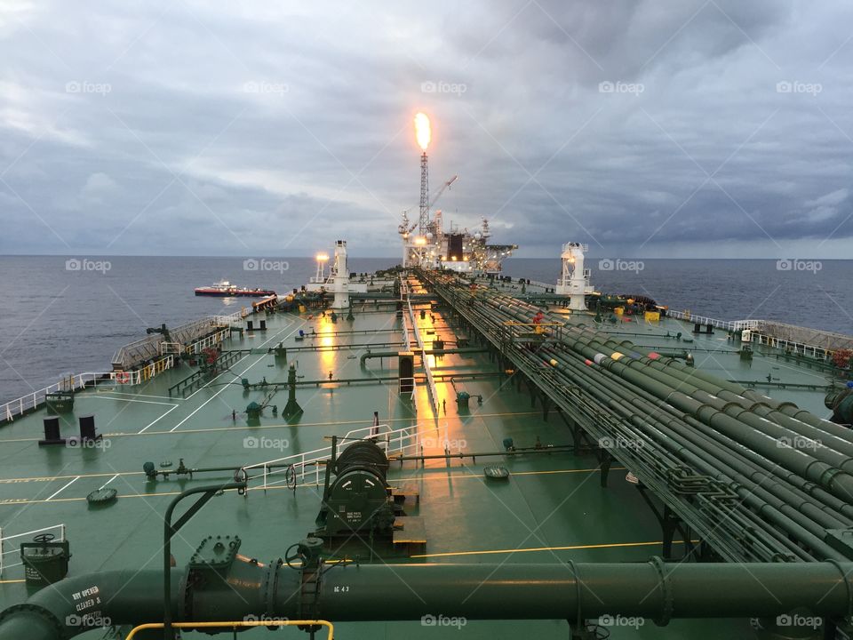 oil rig , Seamen's life