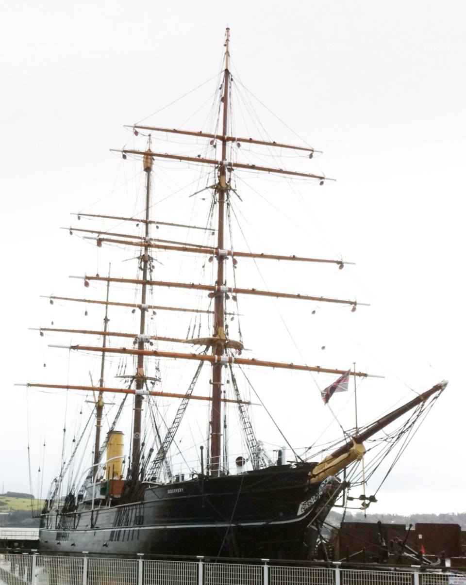 ship discovery dundee scott of the antarctic by bobmca1