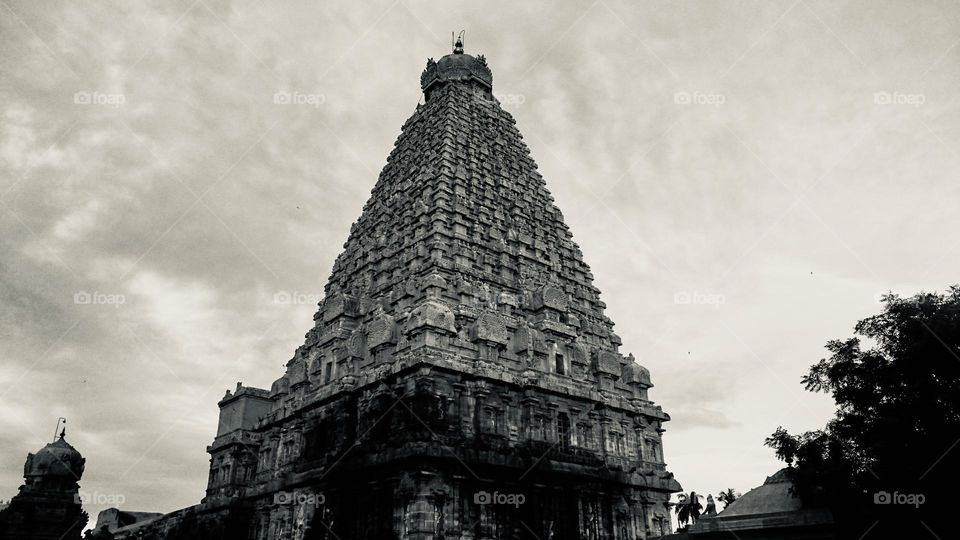 Architecture - India - Tanjore temple - Monochromatic 