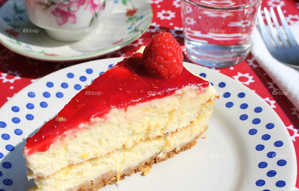 Rasberry cake