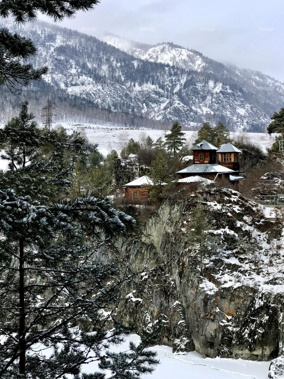 Lonely houses in the middle of the mountains 