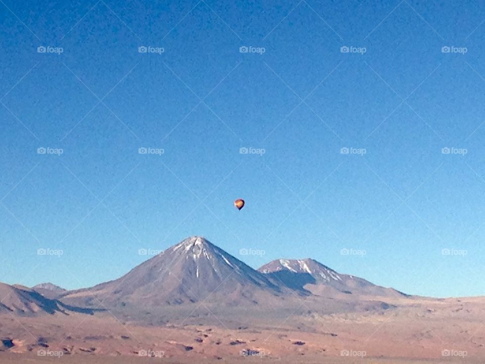 Hot air balloon in the desert 