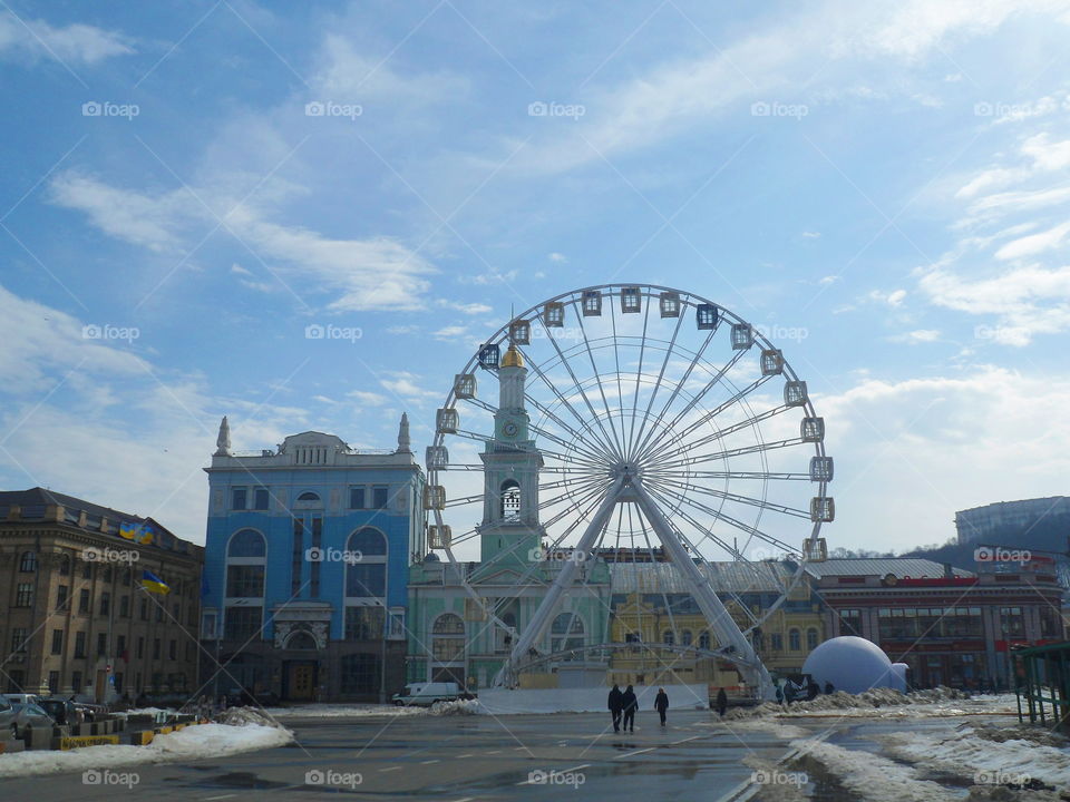 Ferris wheel in the old district of Kiev Podol