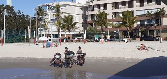 viajando pelo mundo de bike
