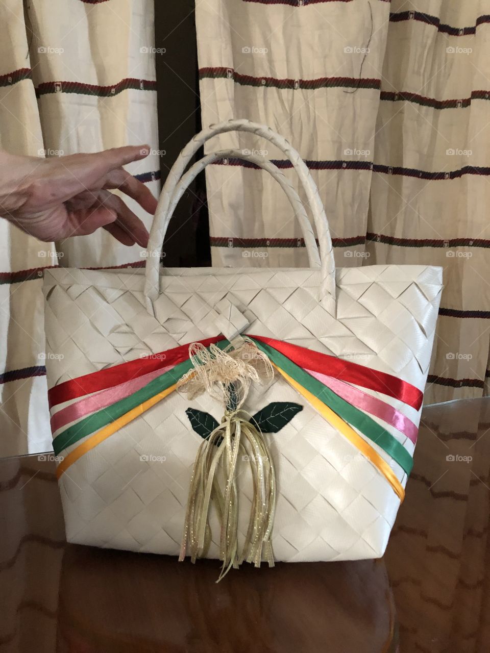 Eco bag made by weaving dried leaves