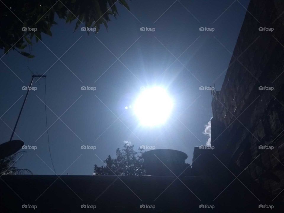 sol brilhando
