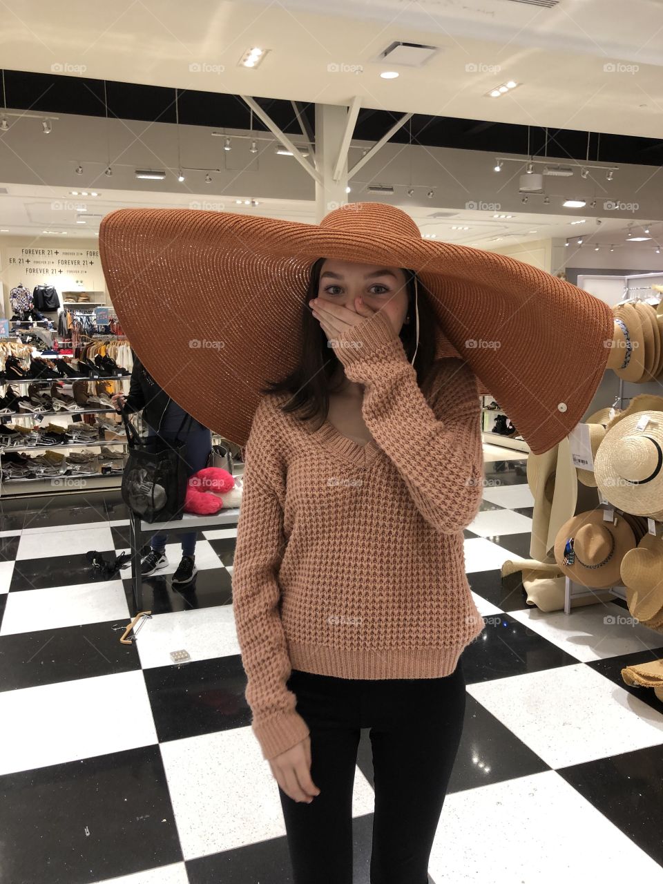  Big sombrero 