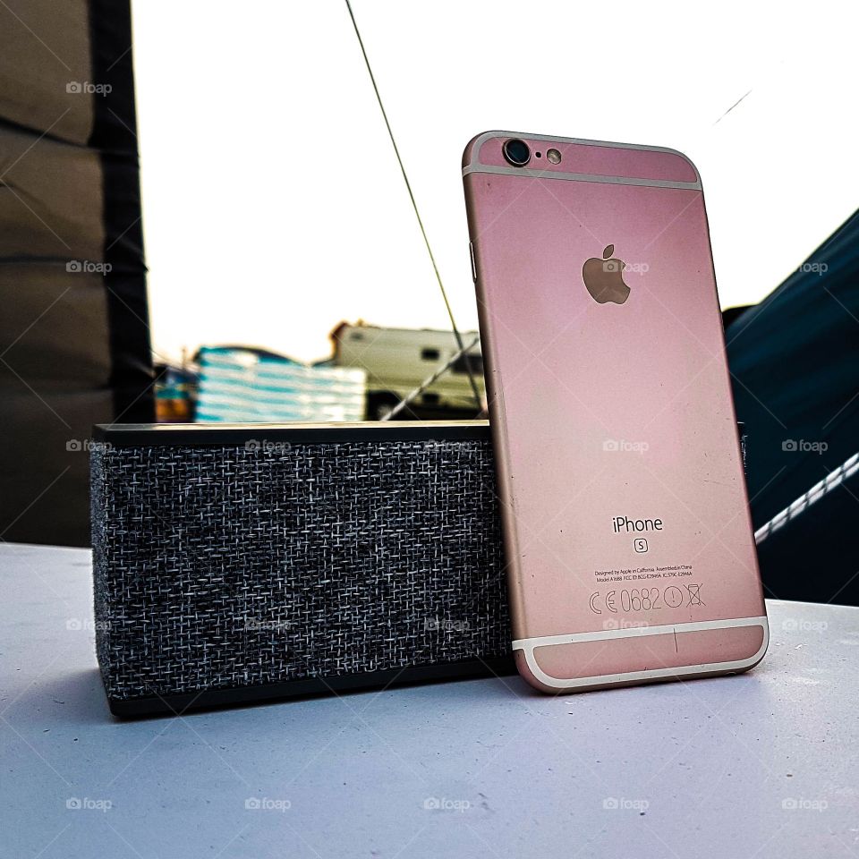 iPhone 6 and speaker companions
