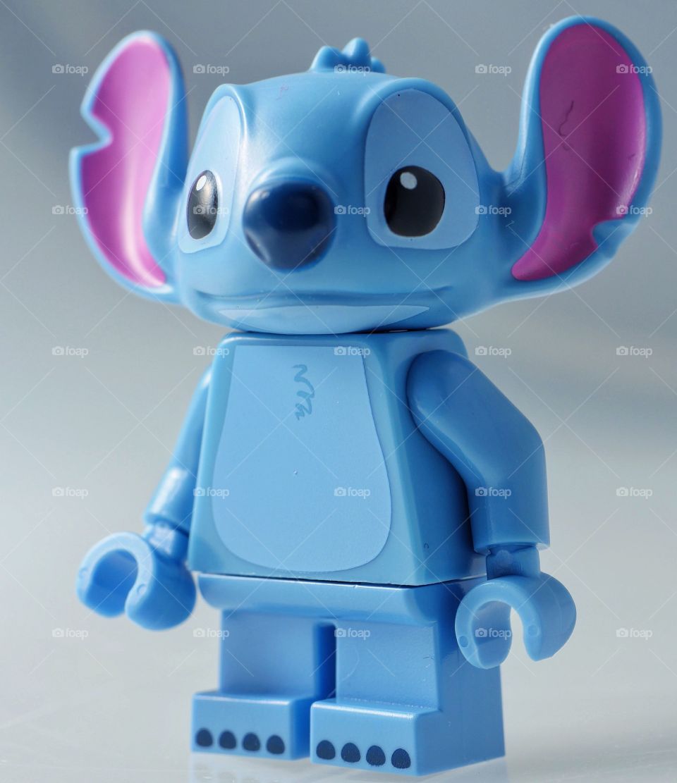 Lego Stitch minifigure