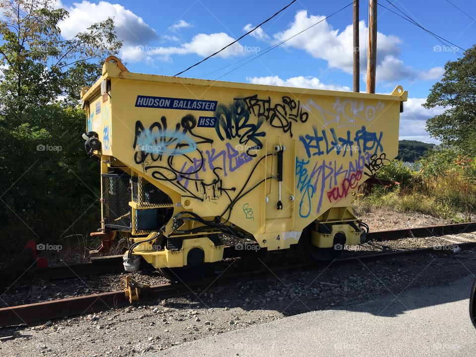 Graffiti on the train tracks 