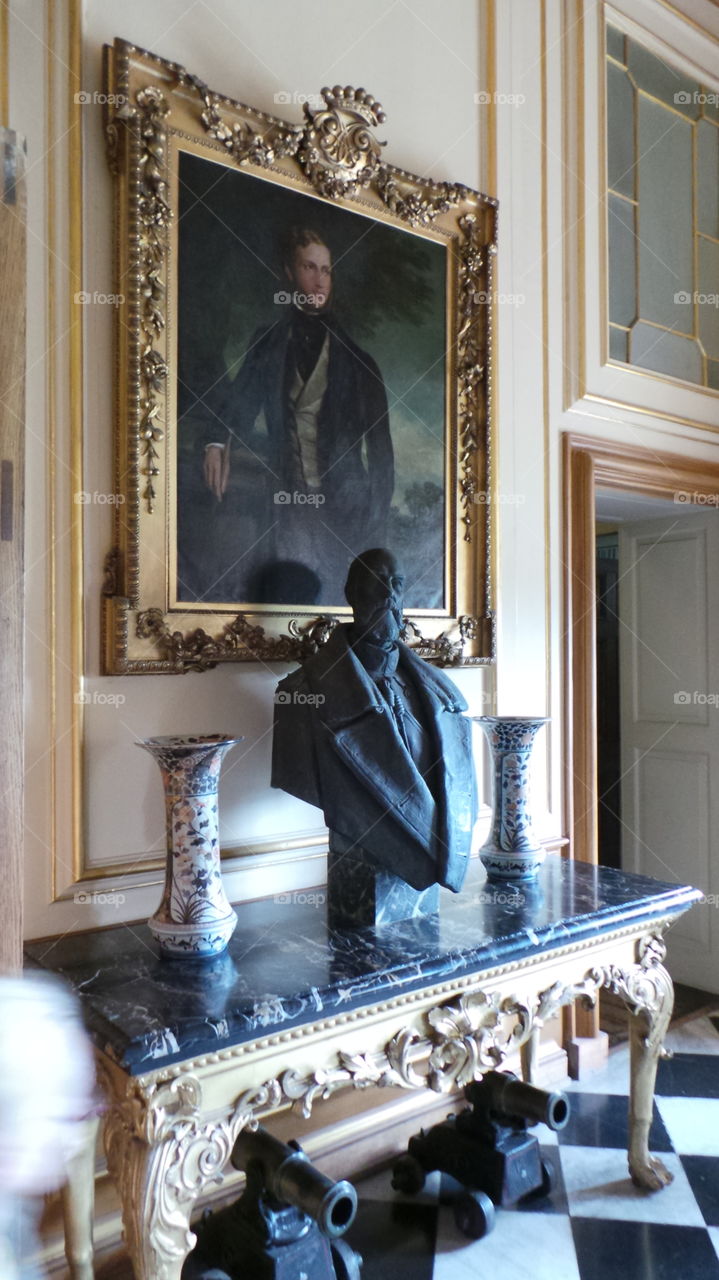 stately home sculpture