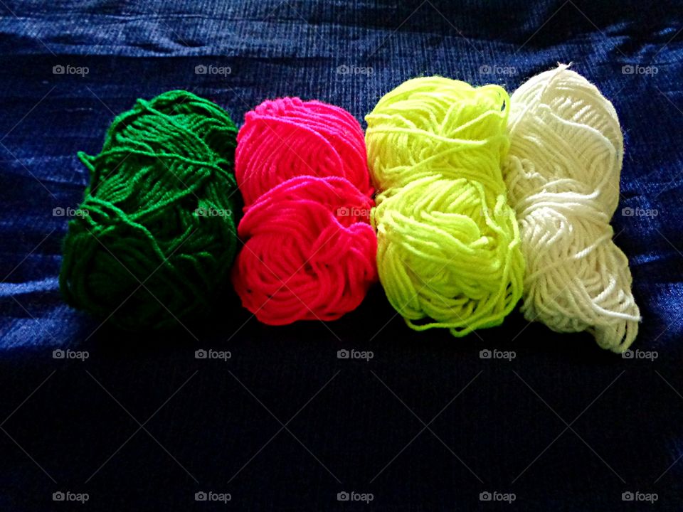 Color splash with woollen