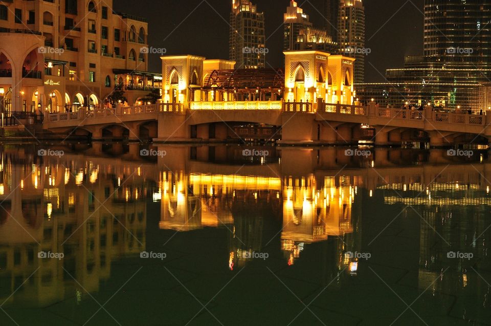 symmetry of old market in dubai