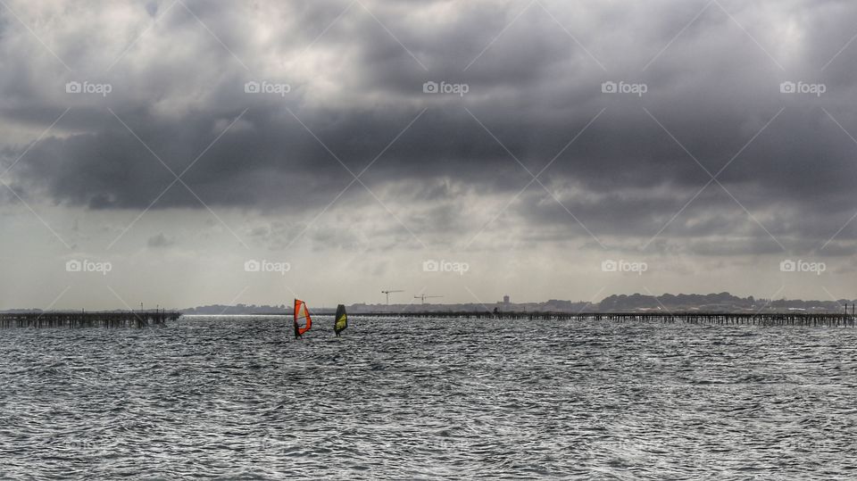 windsurf