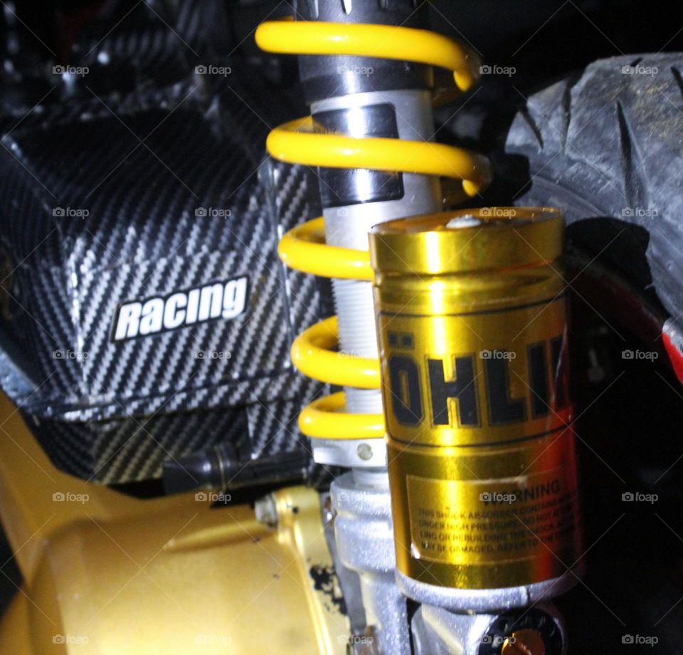 Replacing spare parts with a different color from the original so that it feels softer and better can also give a different look according to the taste of the rider