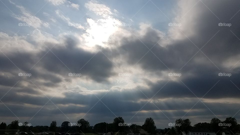 Rays shinning through