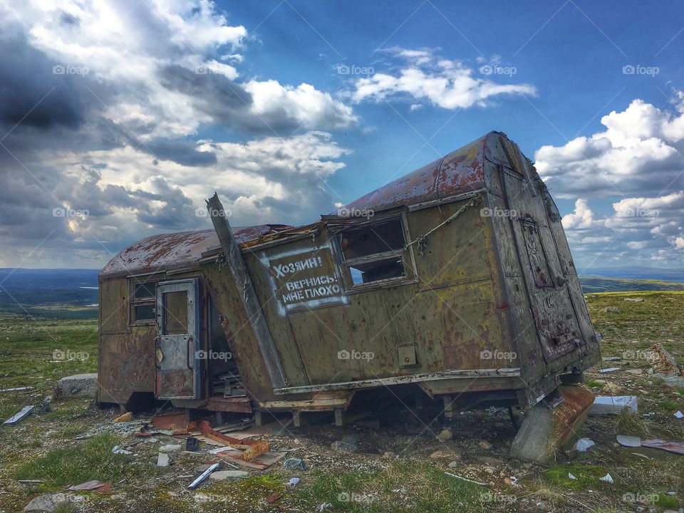 Abandoned wagon 