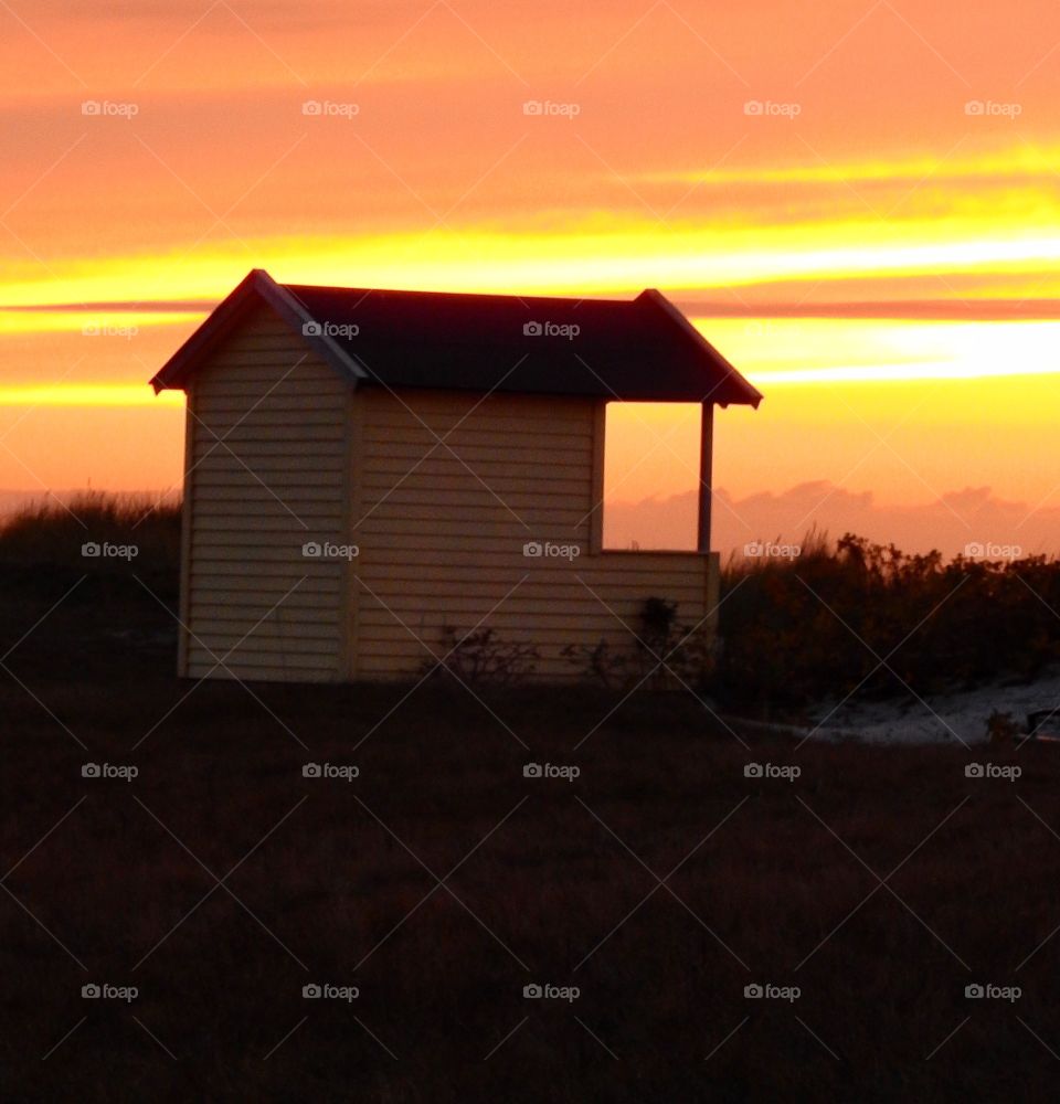 Beachhut in sunset