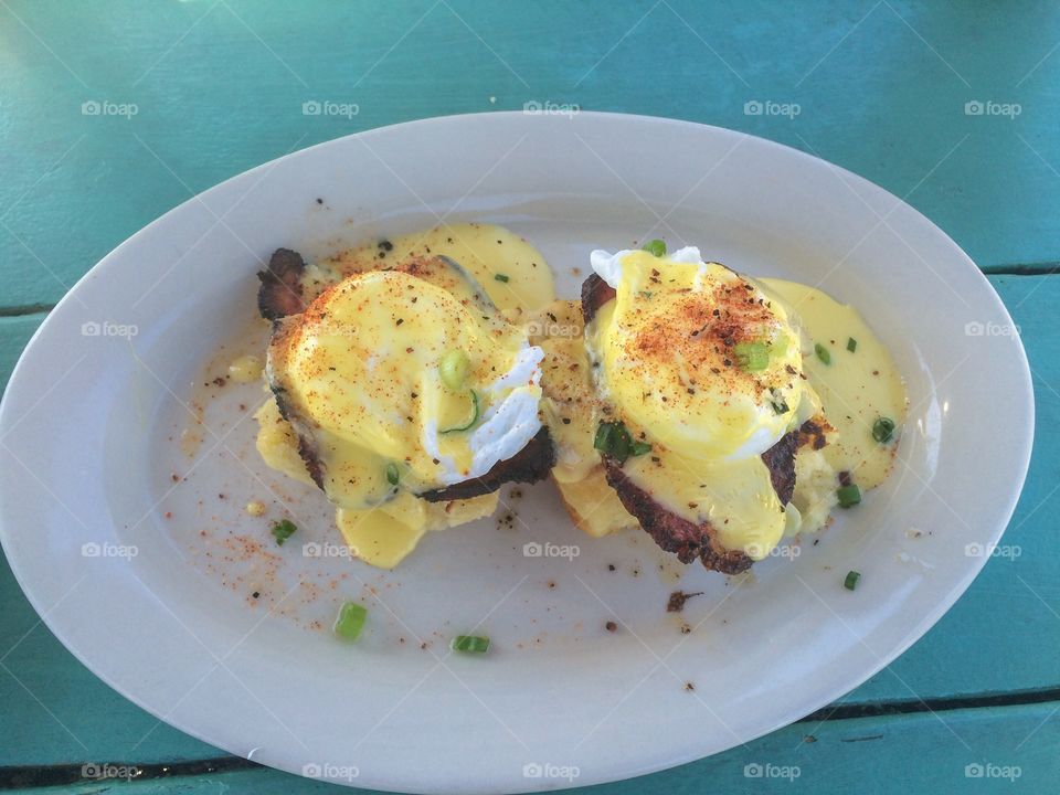 Eggs Benedict