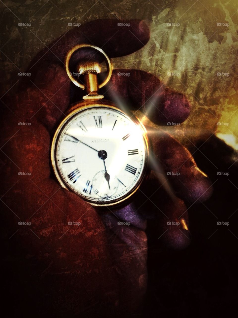 Antique pocket watch with grain effects
