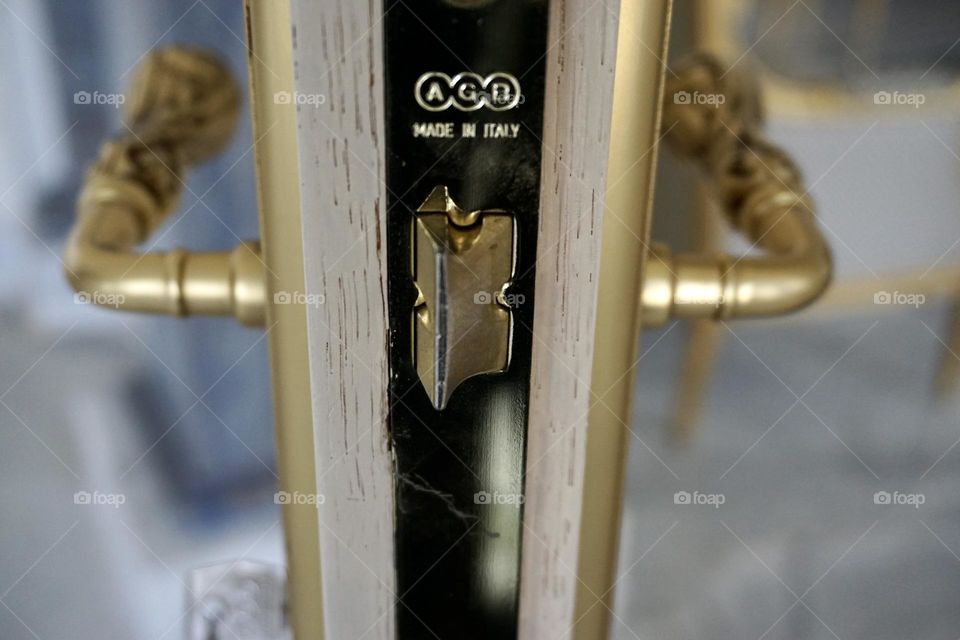 Luxury Golden entrance metal doorknob 