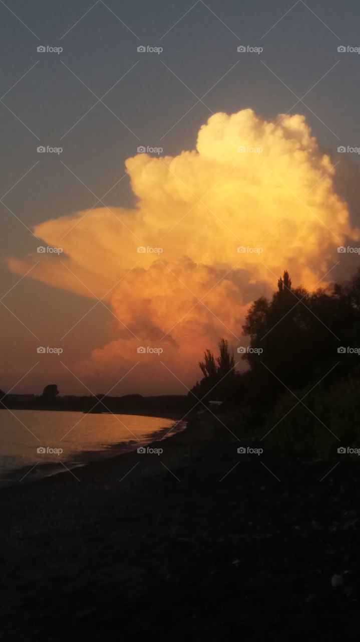 Fascinating cloud formation at sunset, Lake Taupo, New Zealand.